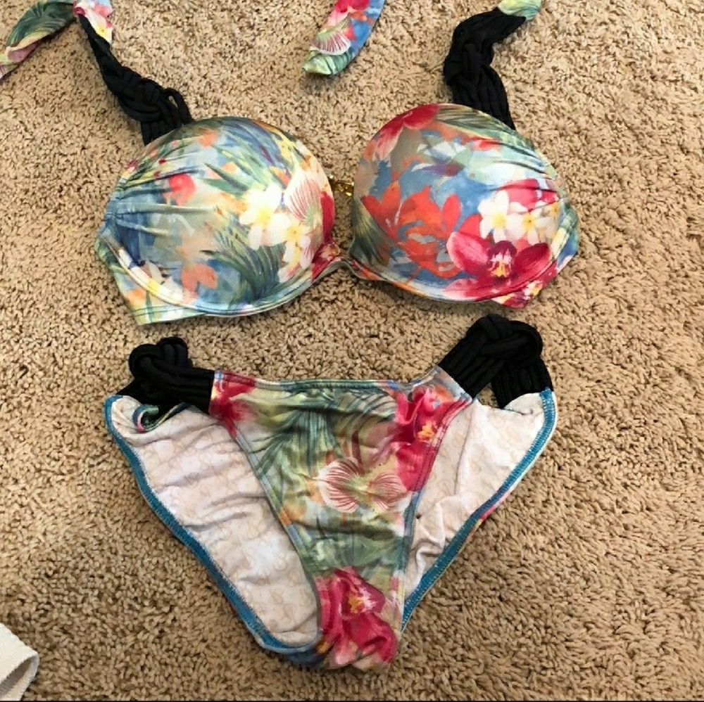VS Bombshell Bikini